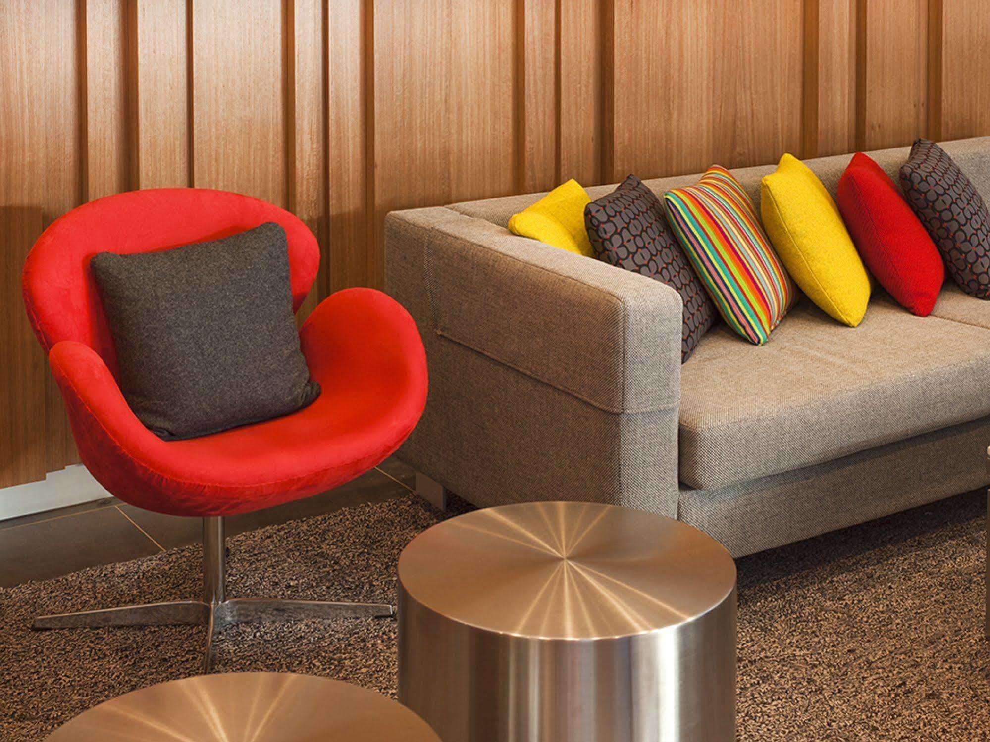 Travelodge Hotel Melbourne Docklands Extérieur photo